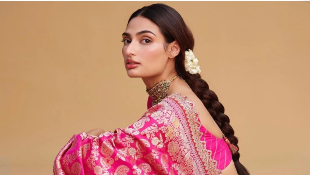 অভিনেয় থেকে এখন অনেকটাই আছেন দূরে