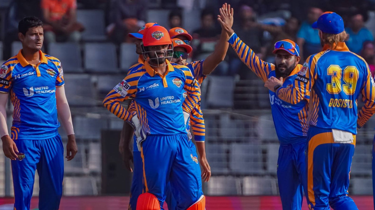 বিদেশি তারকার চাওয়া নিয়মিত বিপিএল খেলা