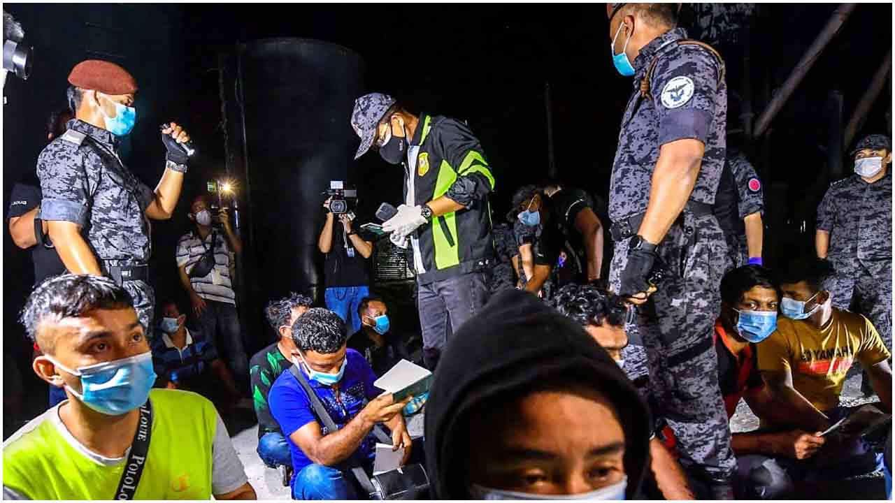 ৪০ বাংলাদেশিকে ফেরত পাঠালো মালয়েশিয়া