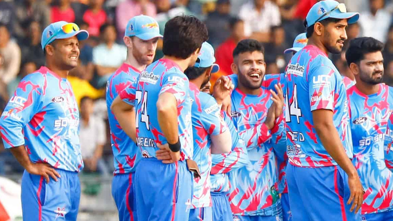 শেষ দুই ম্যাচে কি বিদেশি আনবে চিটাগং– যা বলছেন অধিনায়ক মিঠুন
