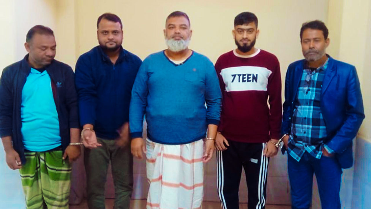 বগুড়ায় আ.লীগের সাংগঠনিক সম্পাদকসহ ৫ নেতাকর্মী গ্রেপ্তার