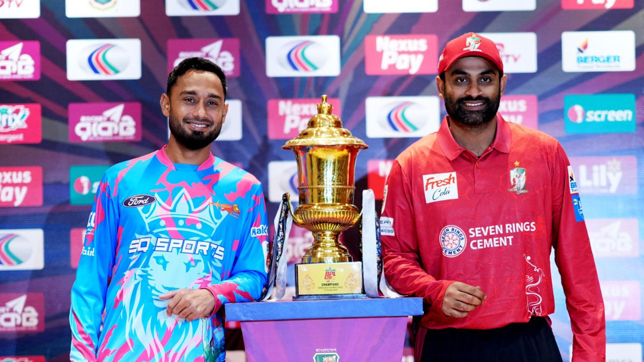 বন্দরে নোঙর করবে নাকি লঞ্চেই থাকবে বিপিএল ট্রফি