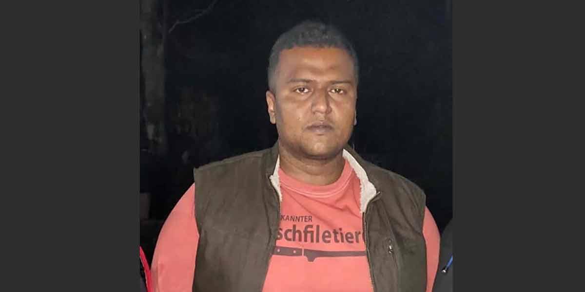 সাবেক প্রতিমন্ত্রীর ভাতিজাকে আটক করে পুলিশে দিলো জনতা