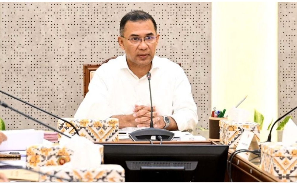 ফ্লোরিডা নয়, ডোবার পাশে দাঁড়ানোর পরামর্শ প্রধানমন্ত্রীর