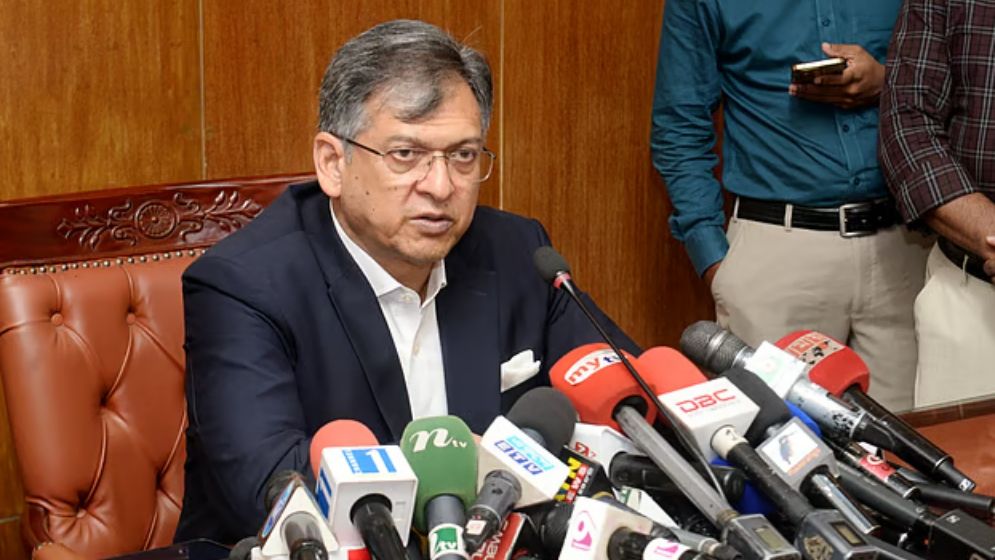 ঘোলা পানিতে কেউ কেউ মাছ শিকার করতে চায়: স্বরাষ্ট্রমন্ত্রী