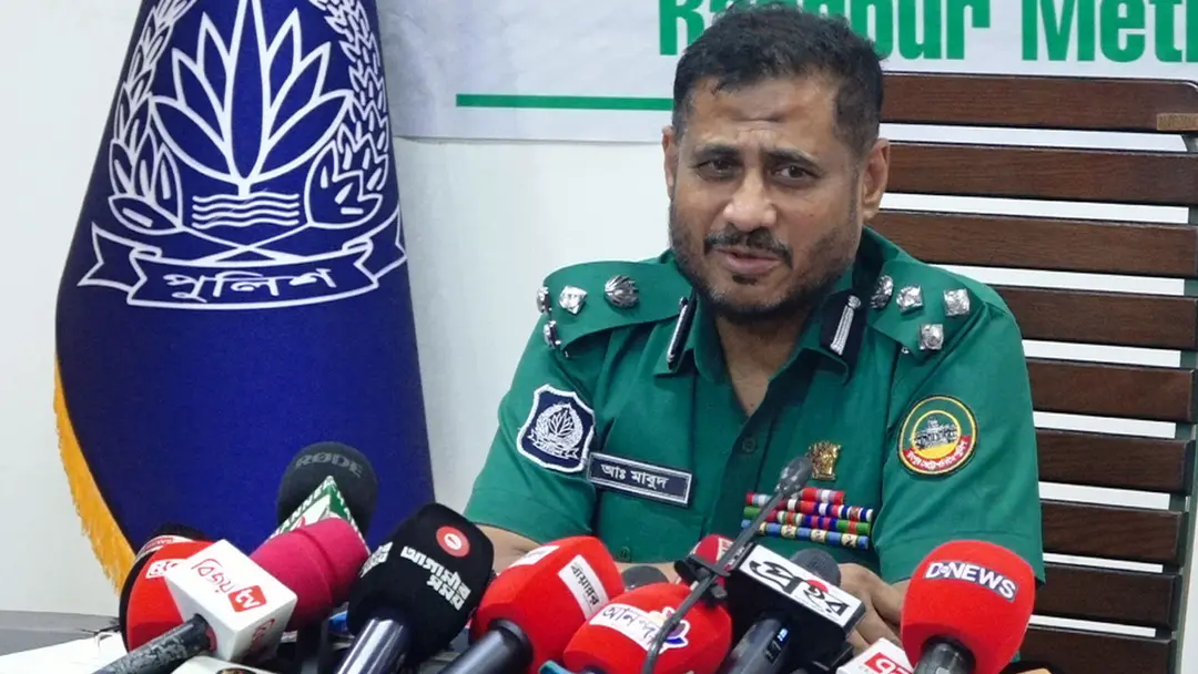 ‘জুলাই গণহত্যায় জড়িত পুলিশ অফিসাররা জানে কীভাবে পালিয়ে থেকে বাঁচতে হয়’
