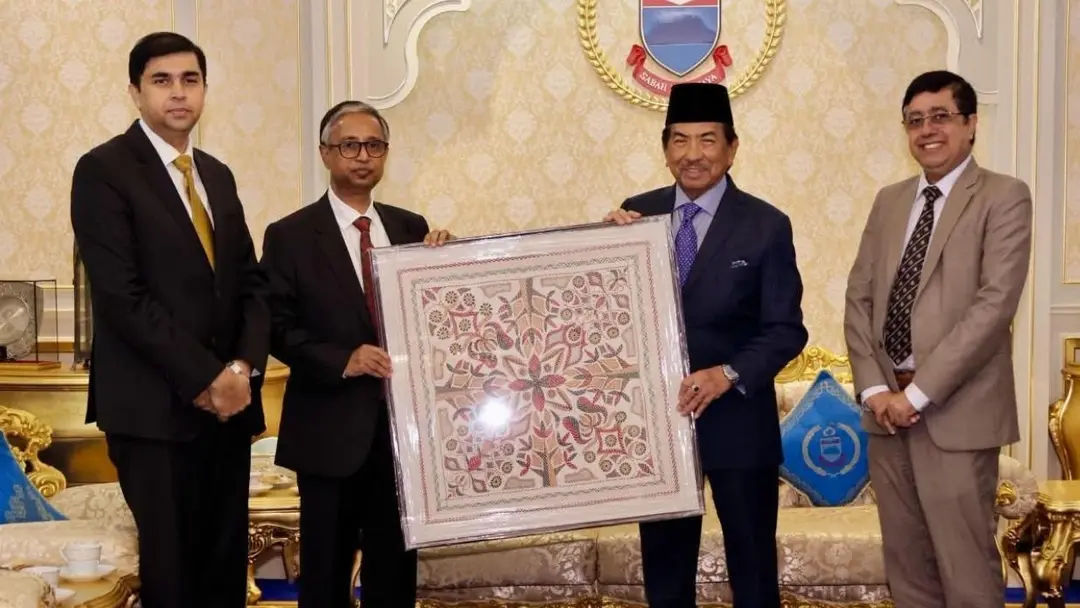 মালয়েশিয়ায় গভর্নরের স‌ঙ্গে বাংলাদেশের হাইকমিশনারের বৈঠক